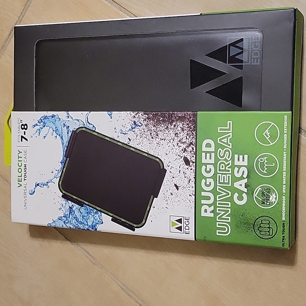 Brand new in box rugged universal black   7-8" tablet case